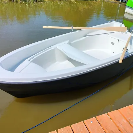 Dutch For 6 People, Close To The Sea, Azy Holiday home *